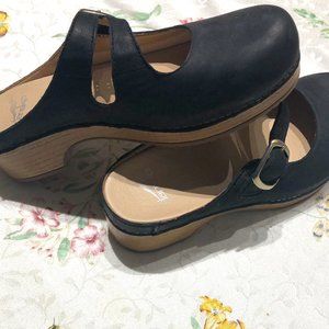Dansko Women's Shoes